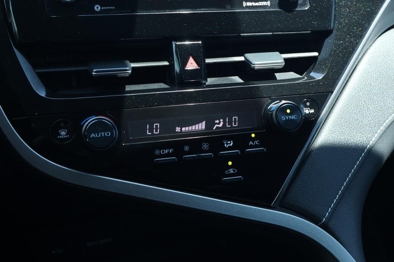 2023 Toyota Camry SE photo 29