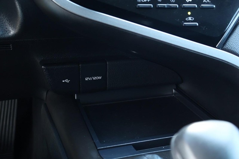 2023 Toyota Camry SE photo 30