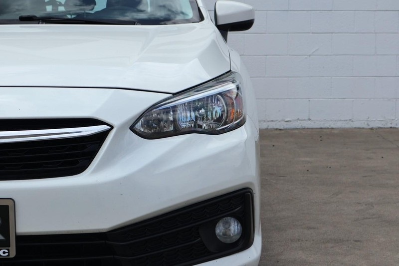 2020 Subaru Impreza Premium photo 3