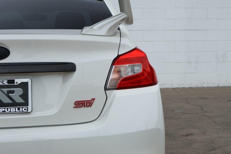 2020 Subaru WRX STI photo 7