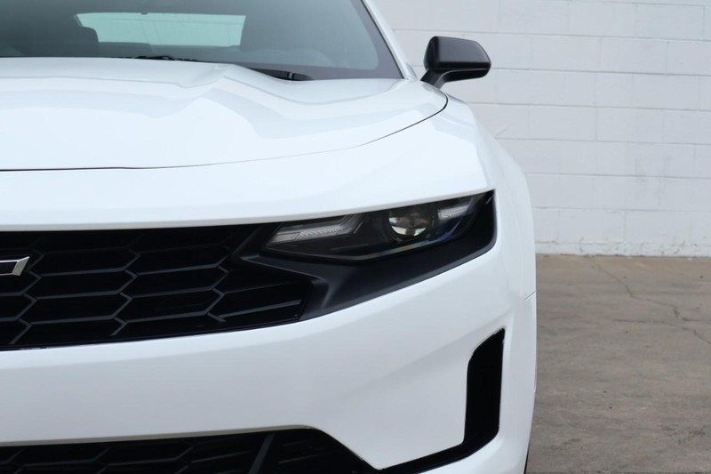 2022 Chevrolet Camaro 1LT photo 3