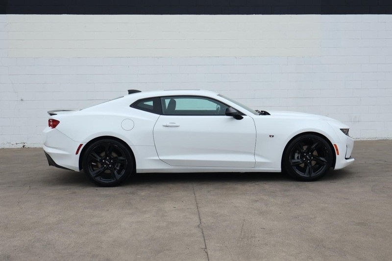 2022 Chevrolet Camaro 1LT photo 4
