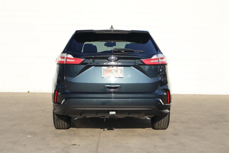 2022 Ford Edge ST-Line photo 2