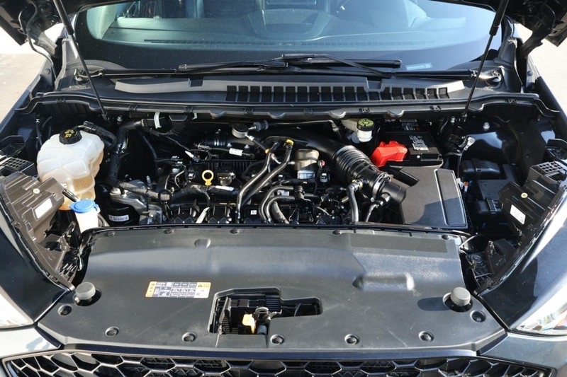 2022 Ford Edge ST-Line photo 9