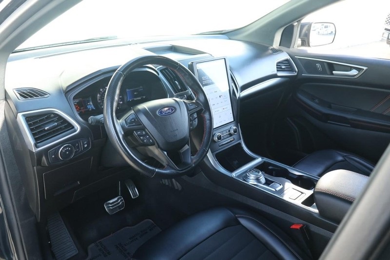2022 Ford Edge ST-Line photo 13