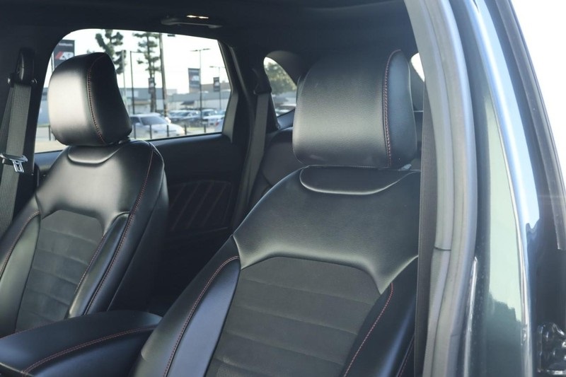 2022 Ford Edge ST-Line photo 17