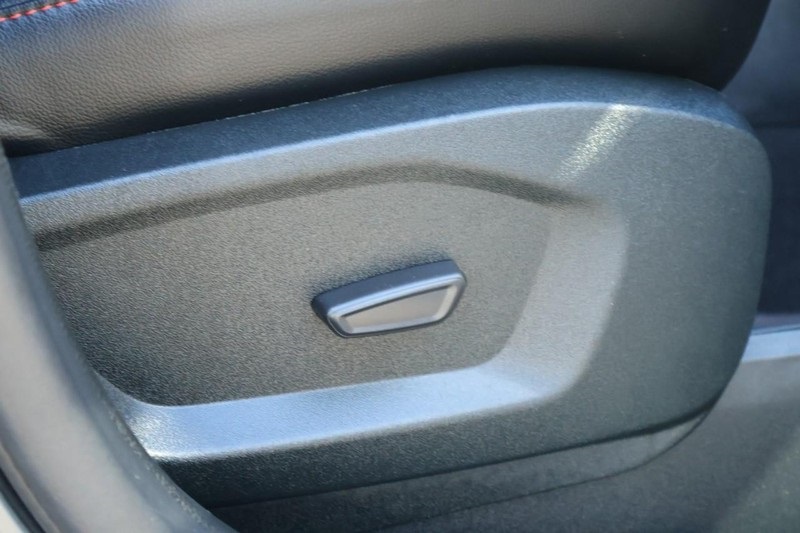2022 Ford Edge ST-Line photo 19