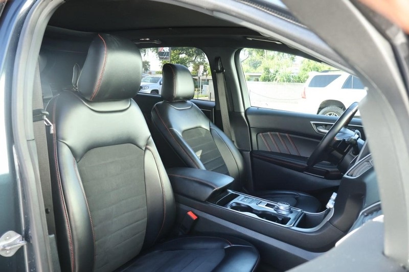 2022 Ford Edge ST-Line photo 20