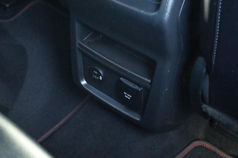 2022 Ford Edge ST-Line photo 22