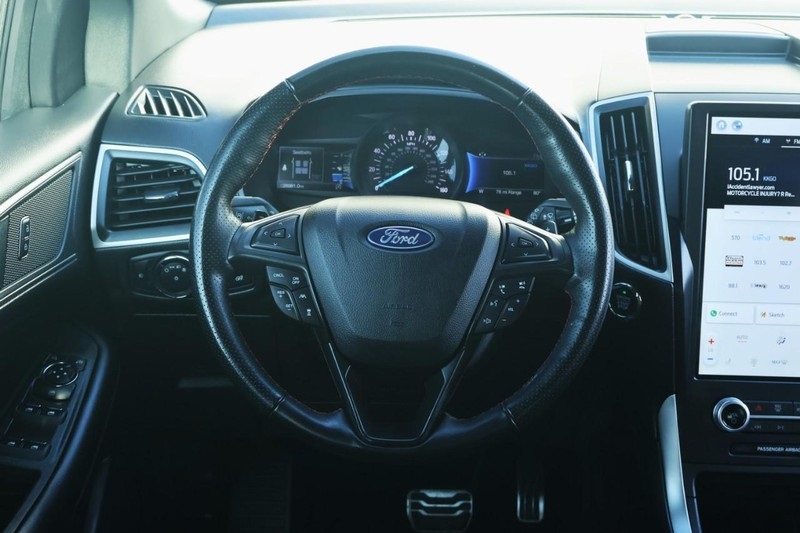 2022 Ford Edge ST-Line photo 24