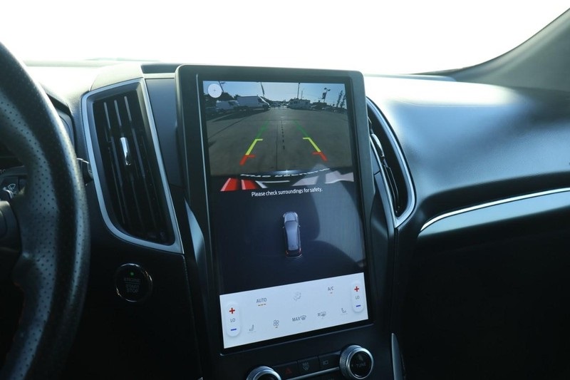 2022 Ford Edge ST-Line photo 30