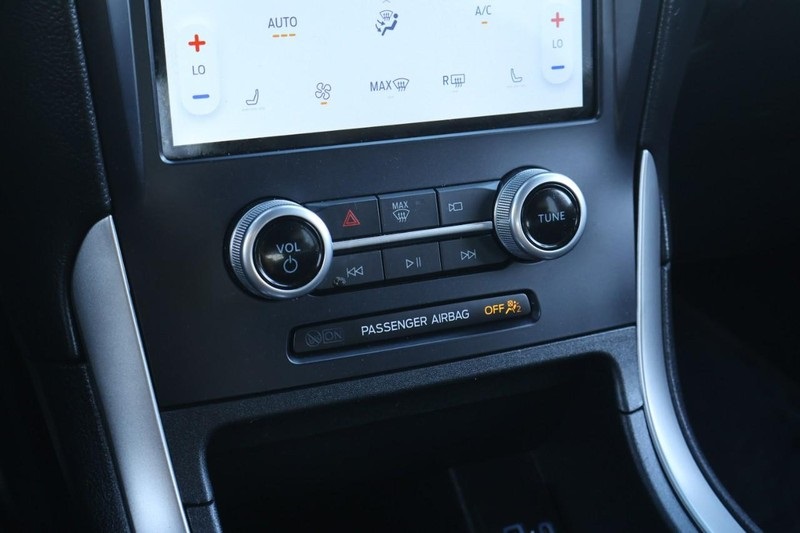 2022 Ford Edge ST-Line photo 31