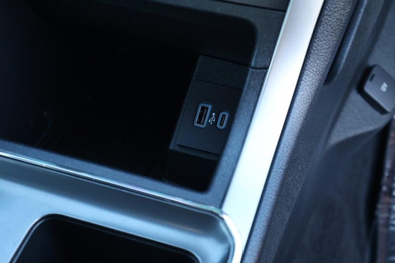 2022 Ford Edge ST-Line photo 32