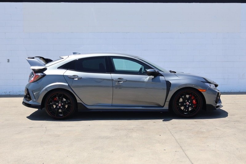 2020 Honda Civic Type R Touring photo 4