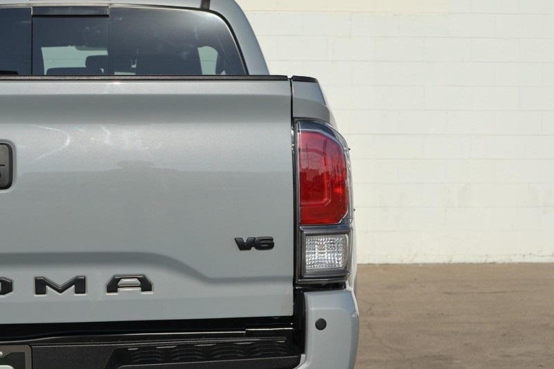 2020 Toyota Tacoma TRD Sport Long Bed photo 3