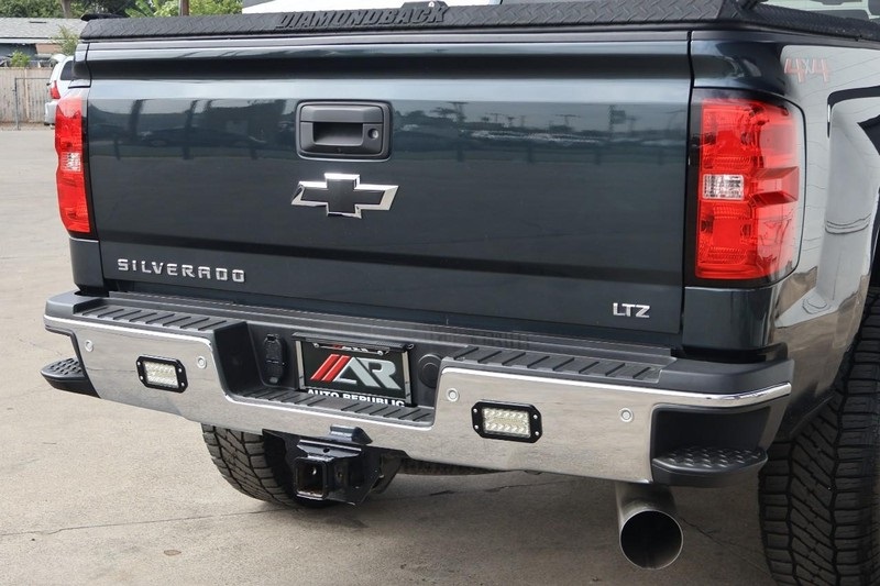 2019 Chevrolet Silverado 2500HD LTZ photo 3