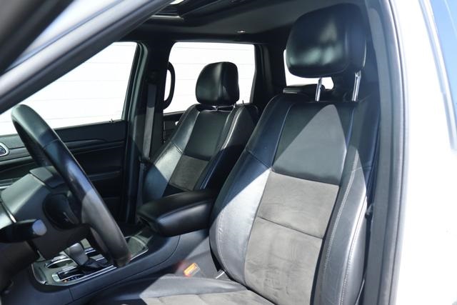 2019 Jeep Grand Cherokee Altitude photo 4