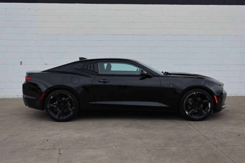 2021 Chevrolet Camaro LT1 photo 4