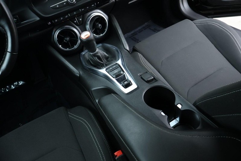 2021 Chevrolet Camaro LT1 photo 35