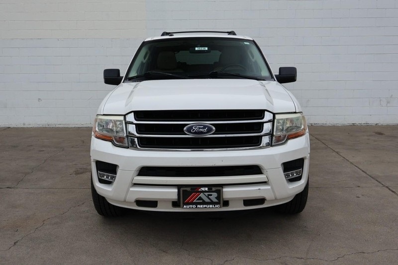 2016 Ford Expedition EL XLT photo 2