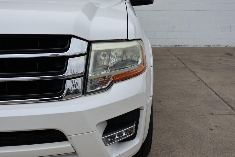 2016 Ford Expedition EL XLT photo 3