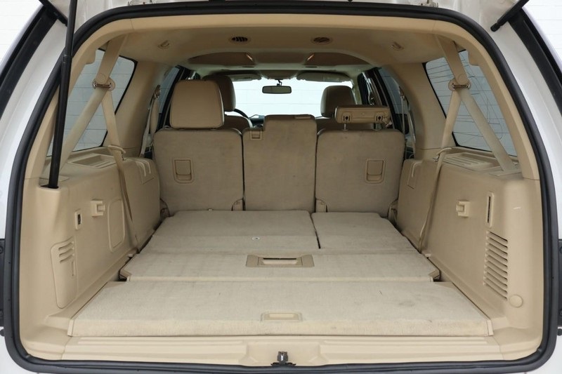 2016 Ford Expedition EL XLT photo 10