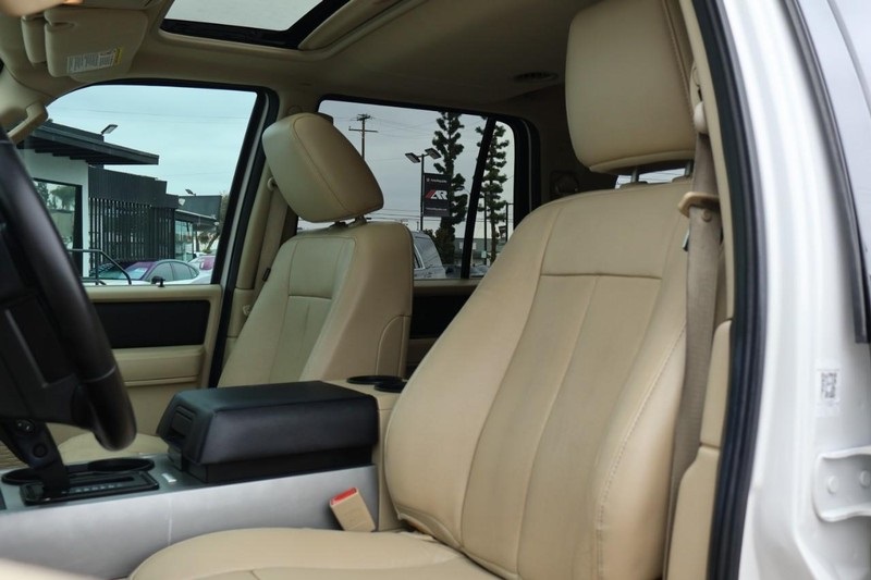 2016 Ford Expedition EL XLT photo 26