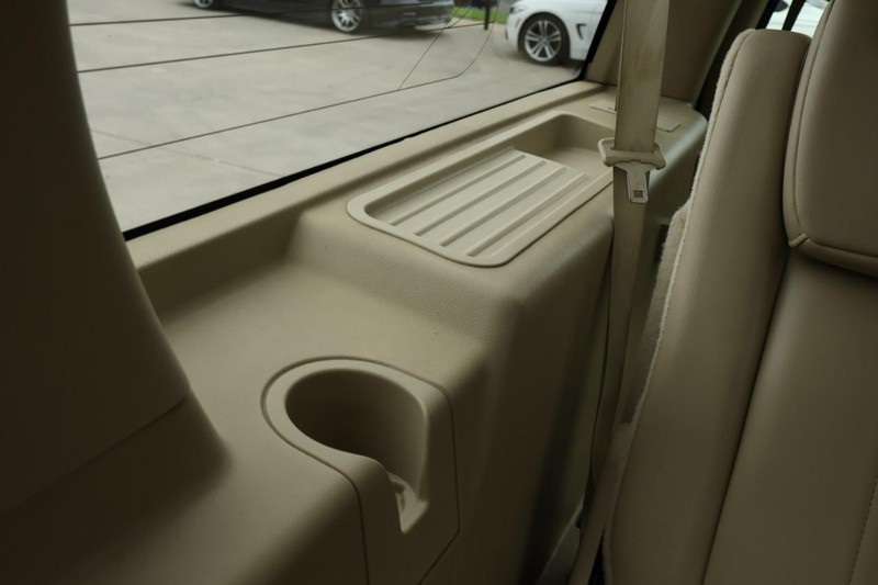 2016 Ford Expedition EL XLT photo 30