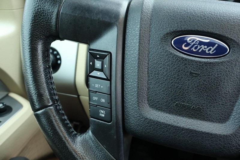 2016 Ford Expedition EL XLT photo 36
