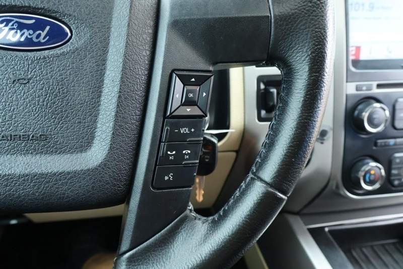 2016 Ford Expedition EL XLT photo 37