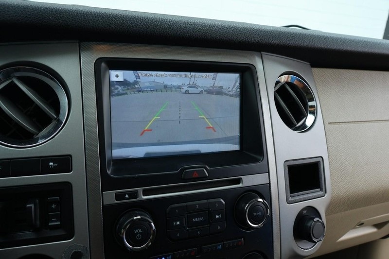 2016 Ford Expedition EL XLT photo 41
