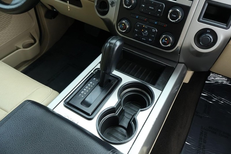 2016 Ford Expedition EL XLT photo 43
