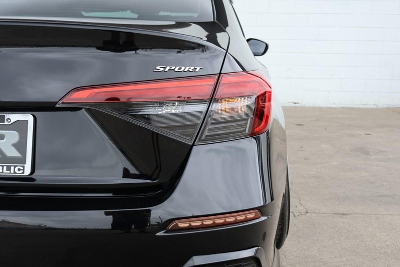 2022 Honda Civic Sport photo 3