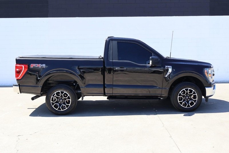 2023 Ford F-150 XLT photo 3