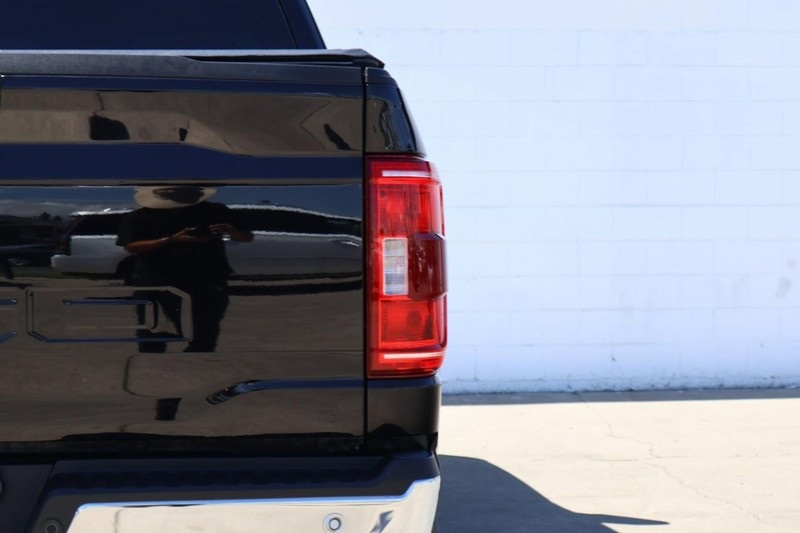 2023 Ford F-150 XLT photo 6