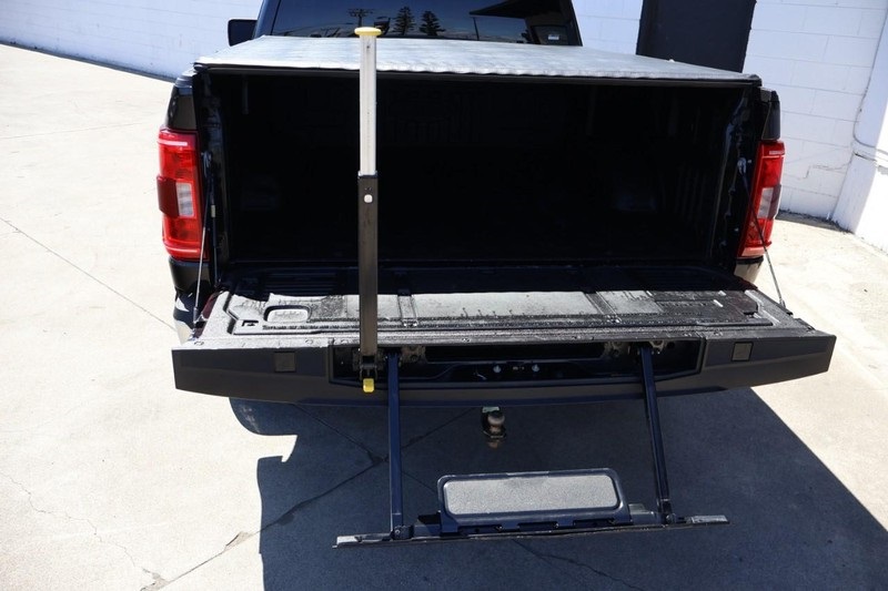2023 Ford F-150 XLT photo 8