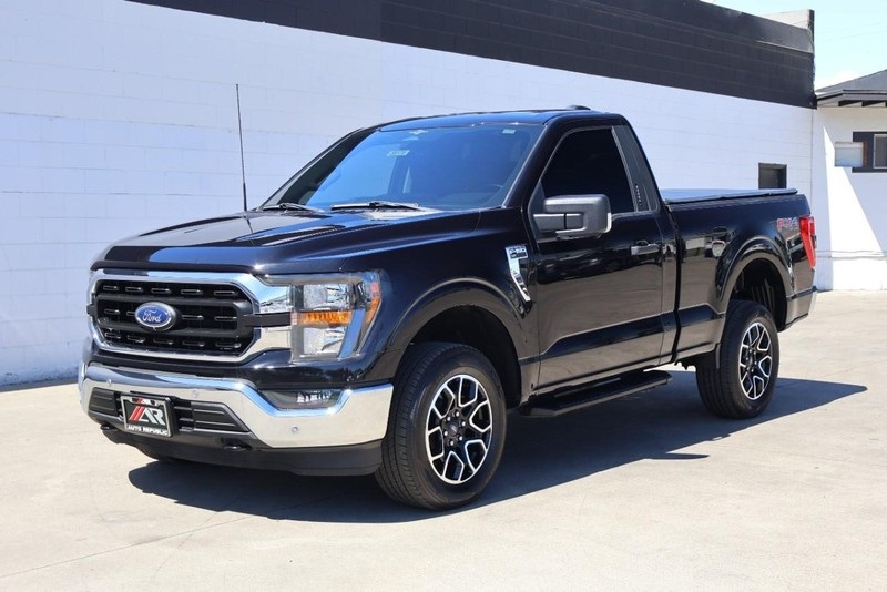 2023 Ford F-150 XLT photo 11