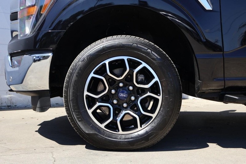 2023 Ford F-150 XLT photo 14