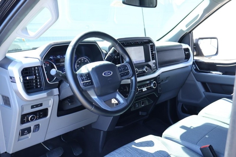 2023 Ford F-150 XLT photo 16
