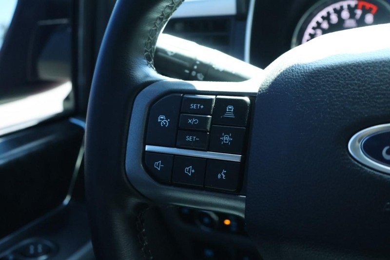 2023 Ford F-150 XLT photo 26