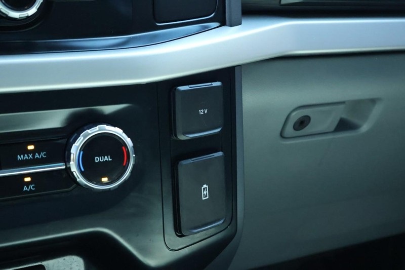 2023 Ford F-150 XLT photo 32