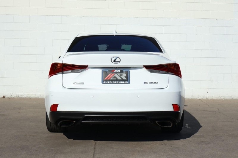 2020 Lexus IS 300 F SPORT photo 6