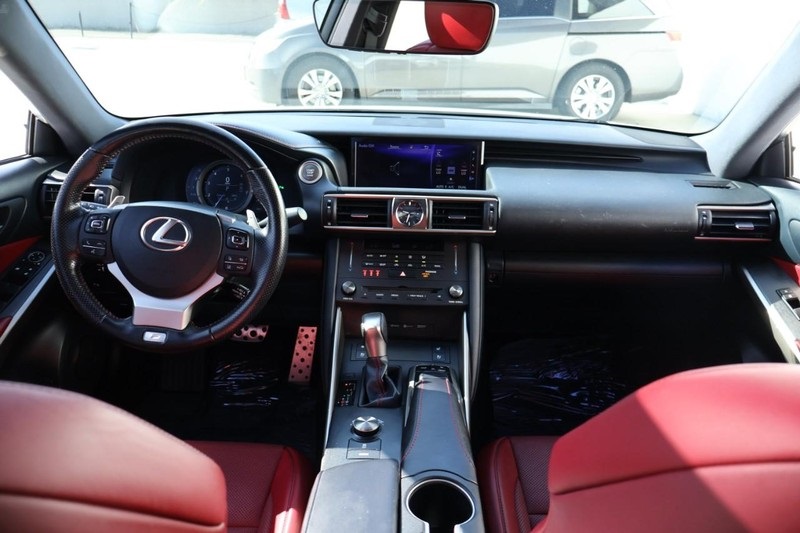 2020 Lexus IS 300 F SPORT photo 24