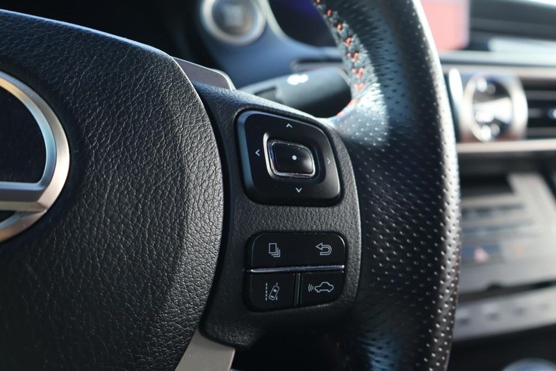2020 Lexus IS 300 F SPORT photo 28