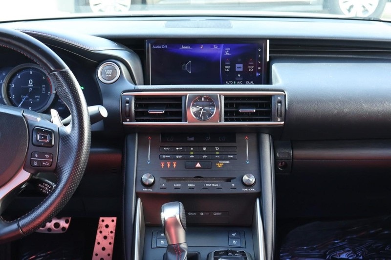 2020 Lexus IS 300 F SPORT photo 29