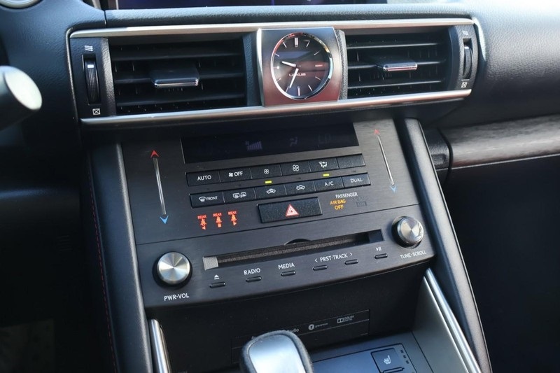 2020 Lexus IS 300 F SPORT photo 30