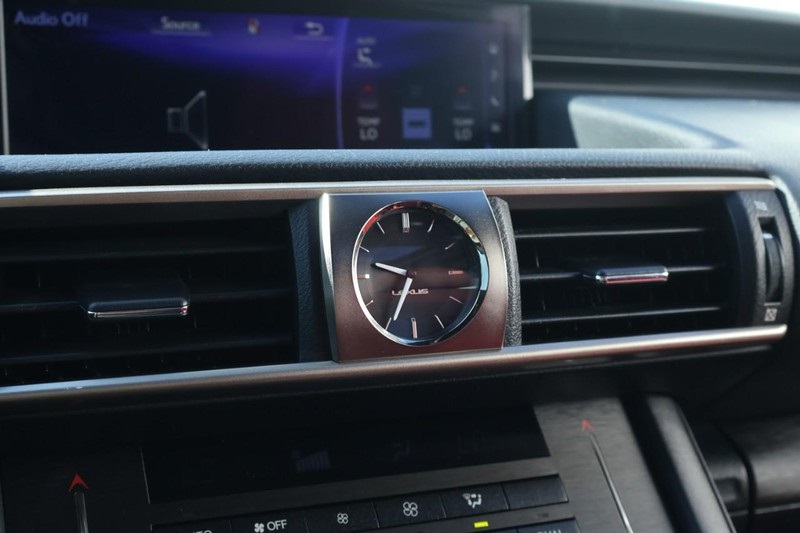 2020 Lexus IS 300 F SPORT photo 31
