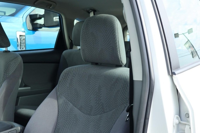 2013 Toyota Prius V Three photo 20