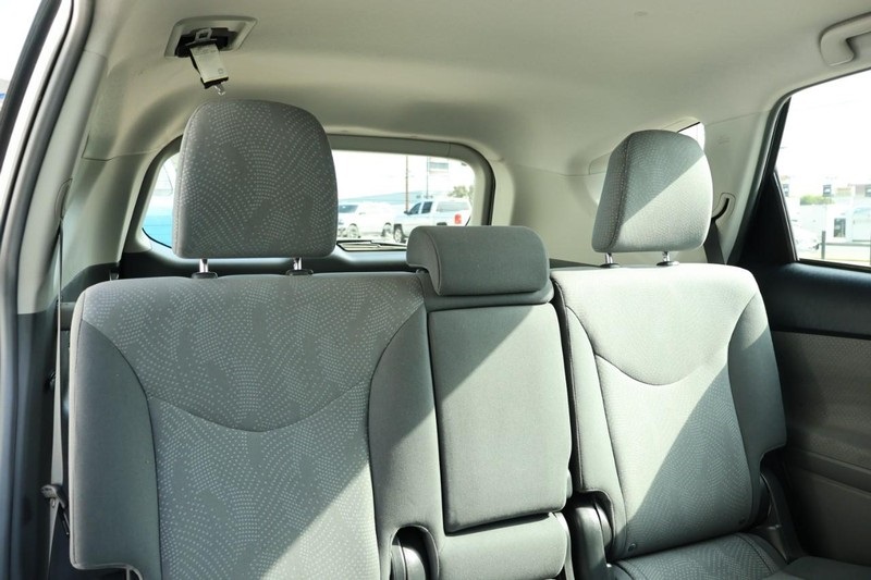 2013 Toyota Prius V Three photo 24