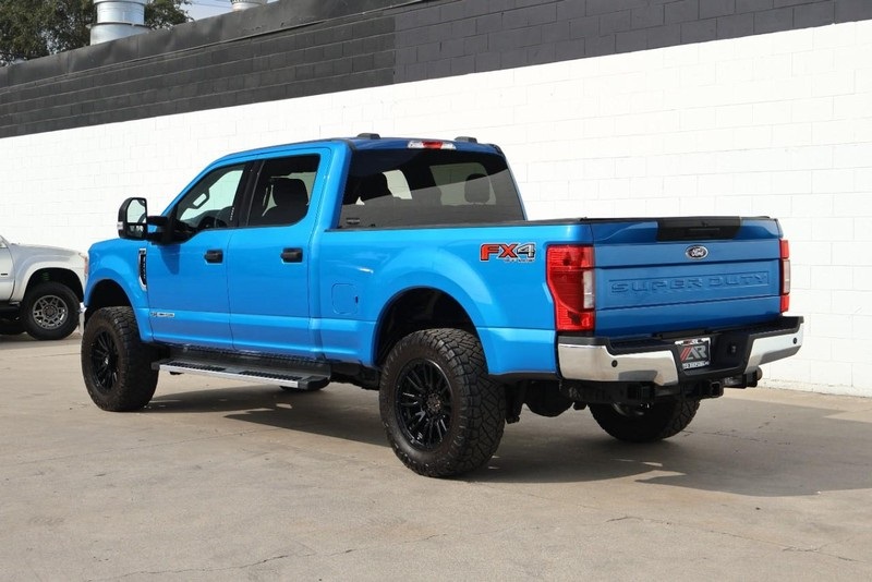 2020 Ford F-250 XLT photo 11